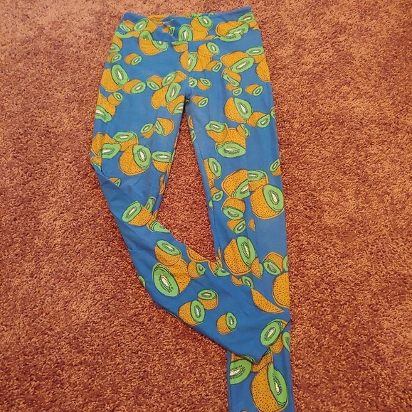 LuLaRoe gently worn kiwi leggings - Picture 2 of 5
